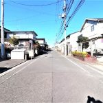 前面道路６．５ｍで駐車が、し易いです☆