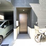 スタイリッシュな玄関です♪